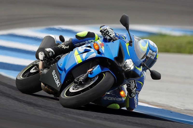 Illustration for article titled 2017 Suzuki GSX-R1000: Suzuki Is Back And Ready For Battle (Almost)